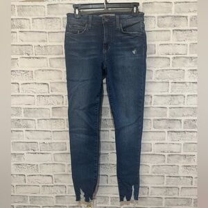 Women’s Joe’s Medium wash shark bite skinny jeans 27